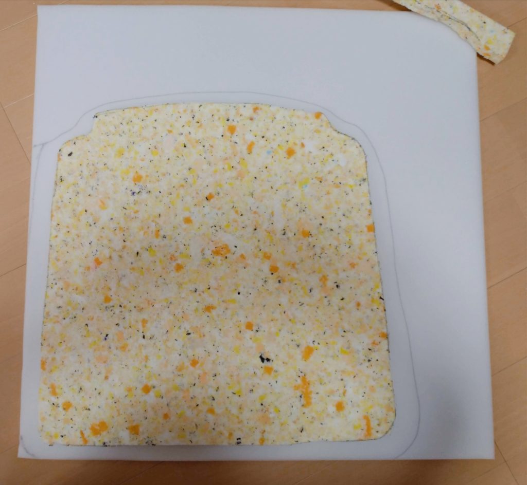 スポンジに線をひく