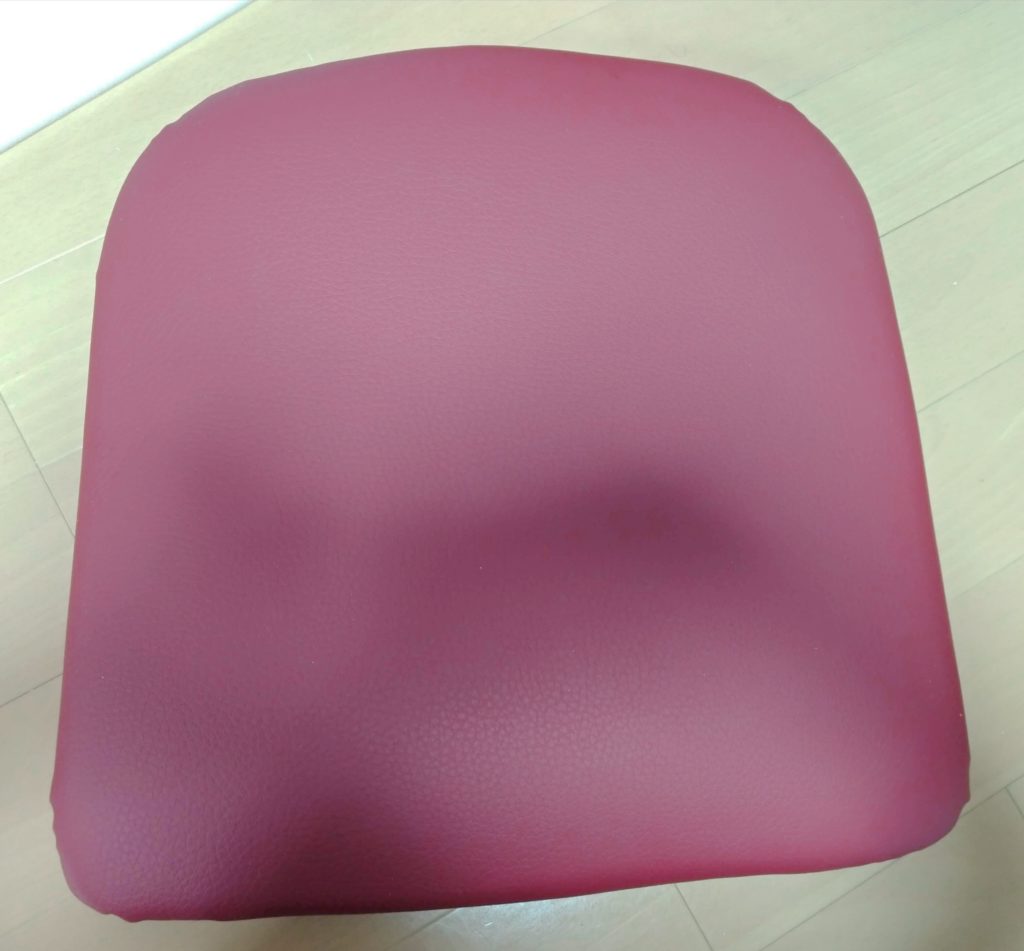 いすの座面ひっくり返す