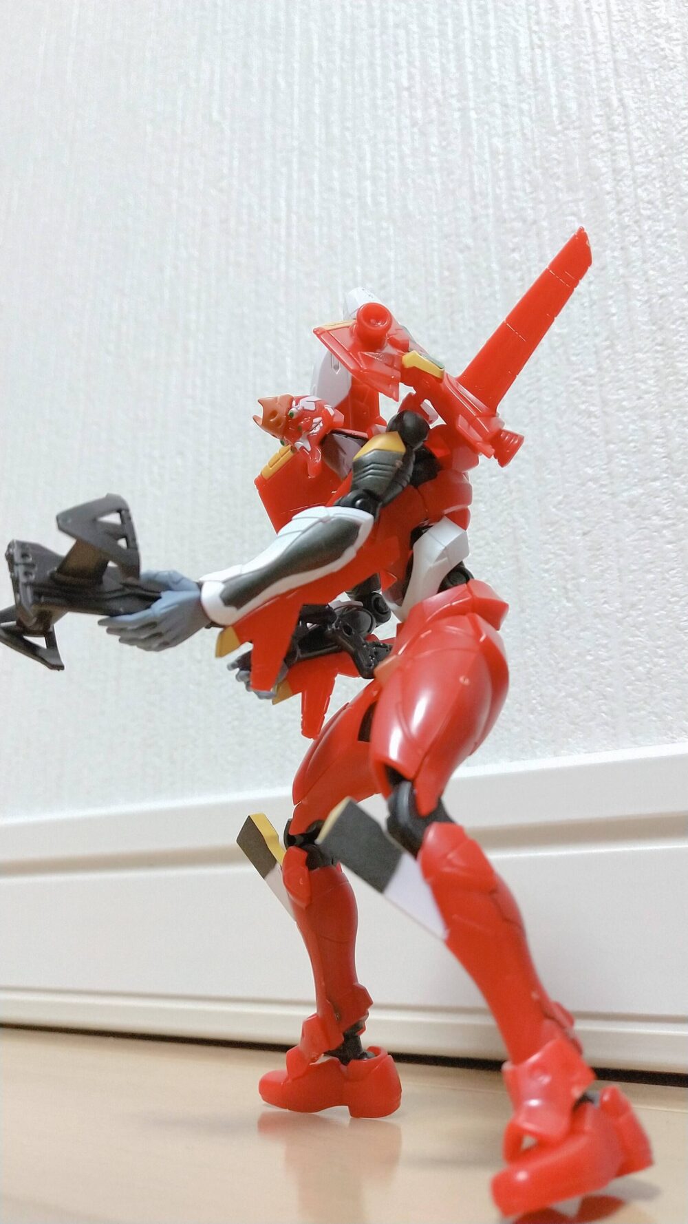 EVA-FRAME08エヴァンゲリオン弐号機にオプションセットB装着　S型装備画像