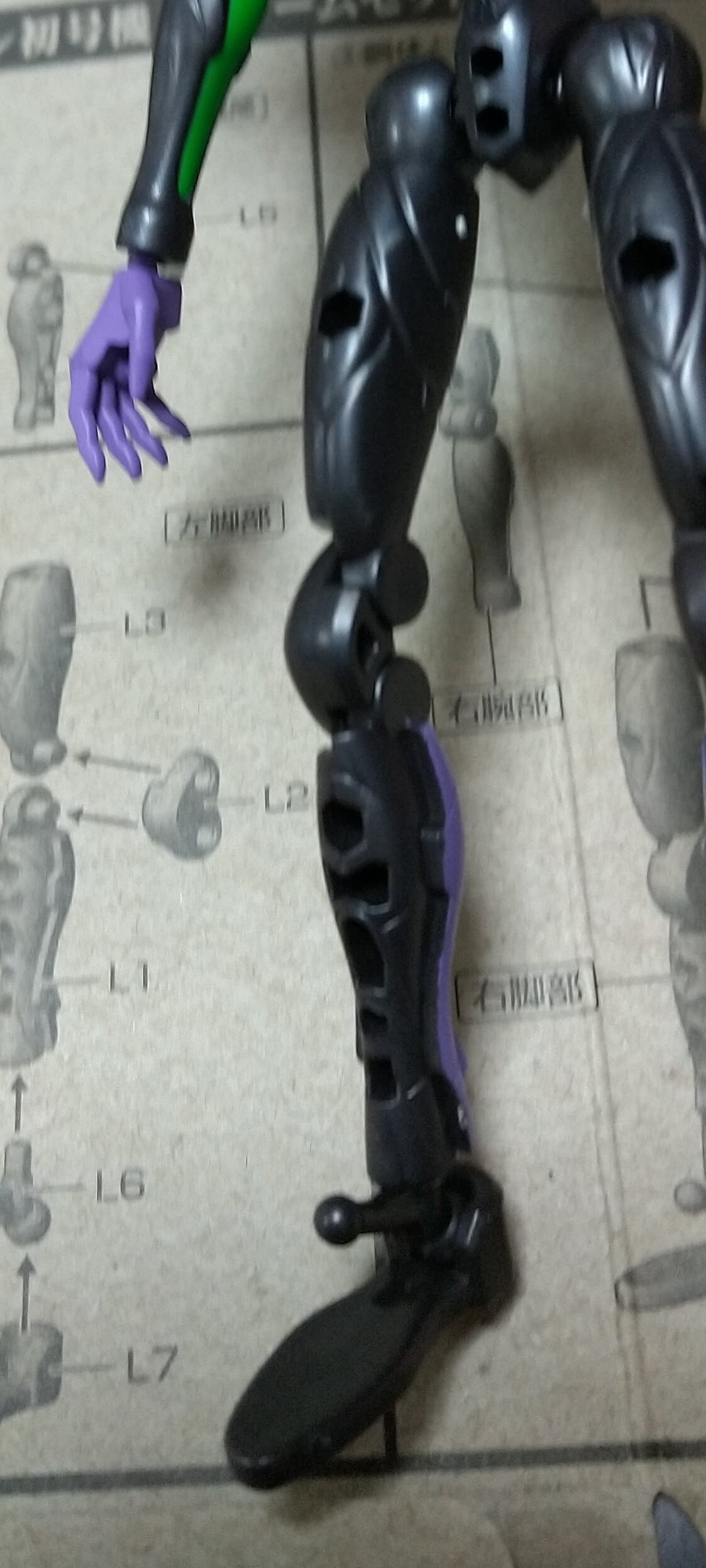 EVA-FRAME02エヴァンゲリオン初号機フレームセット　脚部組み立て完了