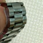 腕時計のベルトのよごれをミラブルシャワーヘッドで落とす前