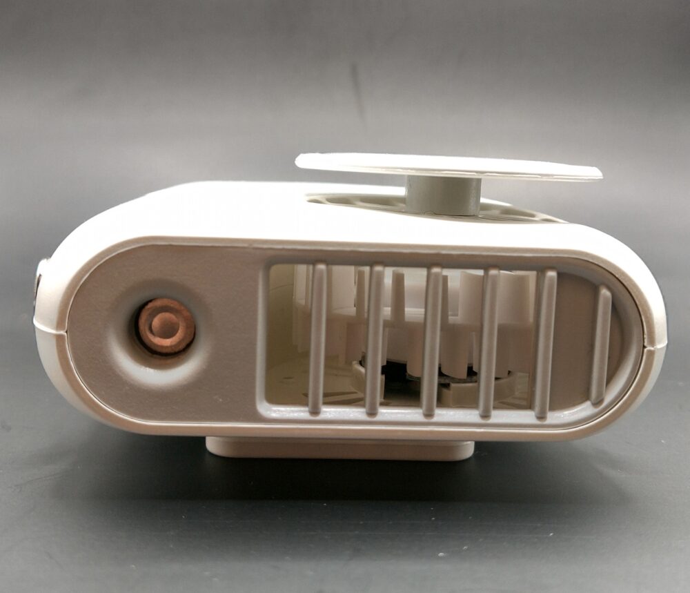 持ち運べる扇風機の風がでるところ